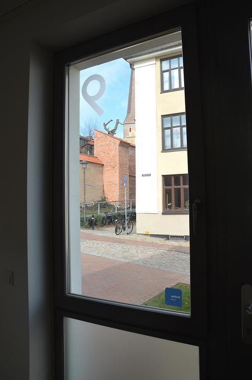 Ferienwohnung An Der Historischen Stadtmauer Rostock Extérieur photo