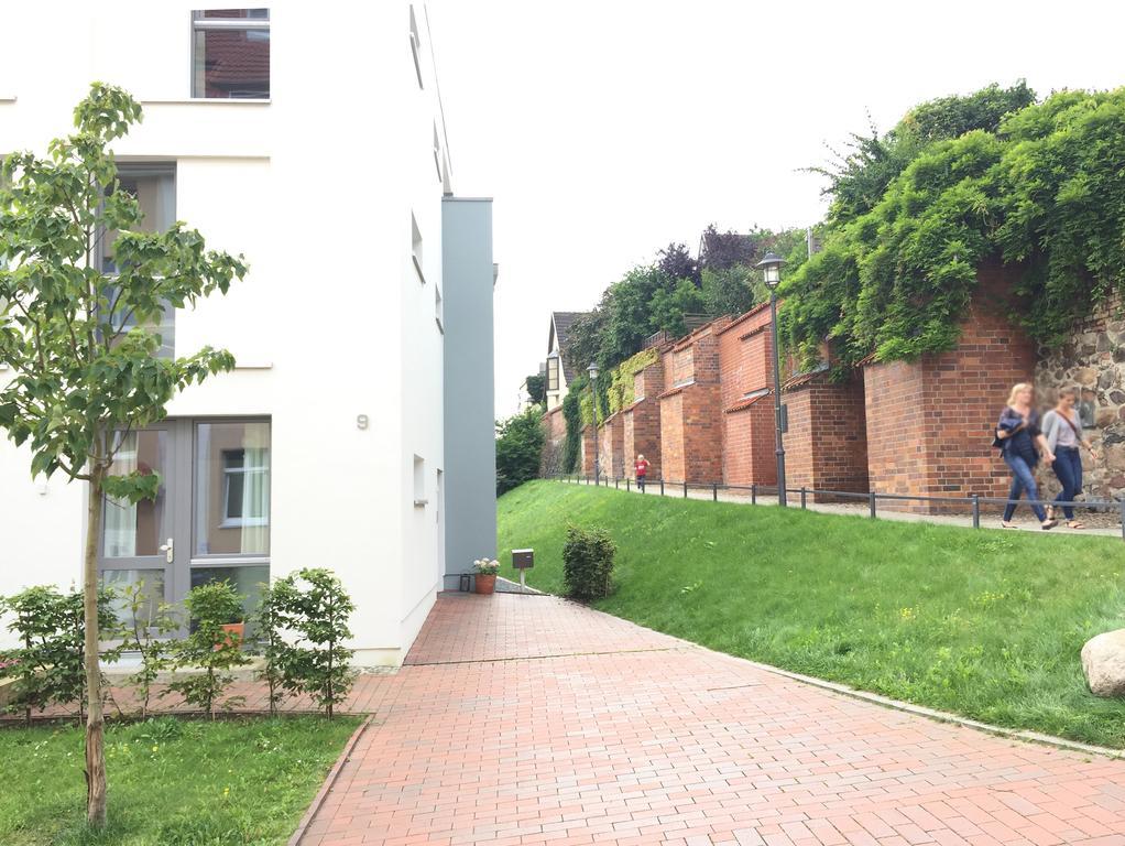Ferienwohnung An Der Historischen Stadtmauer Rostock Chambre photo
