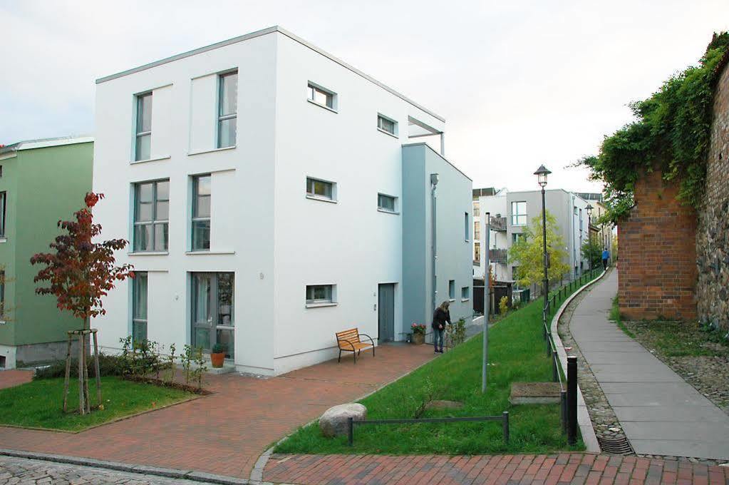 Ferienwohnung An Der Historischen Stadtmauer Rostock Extérieur photo